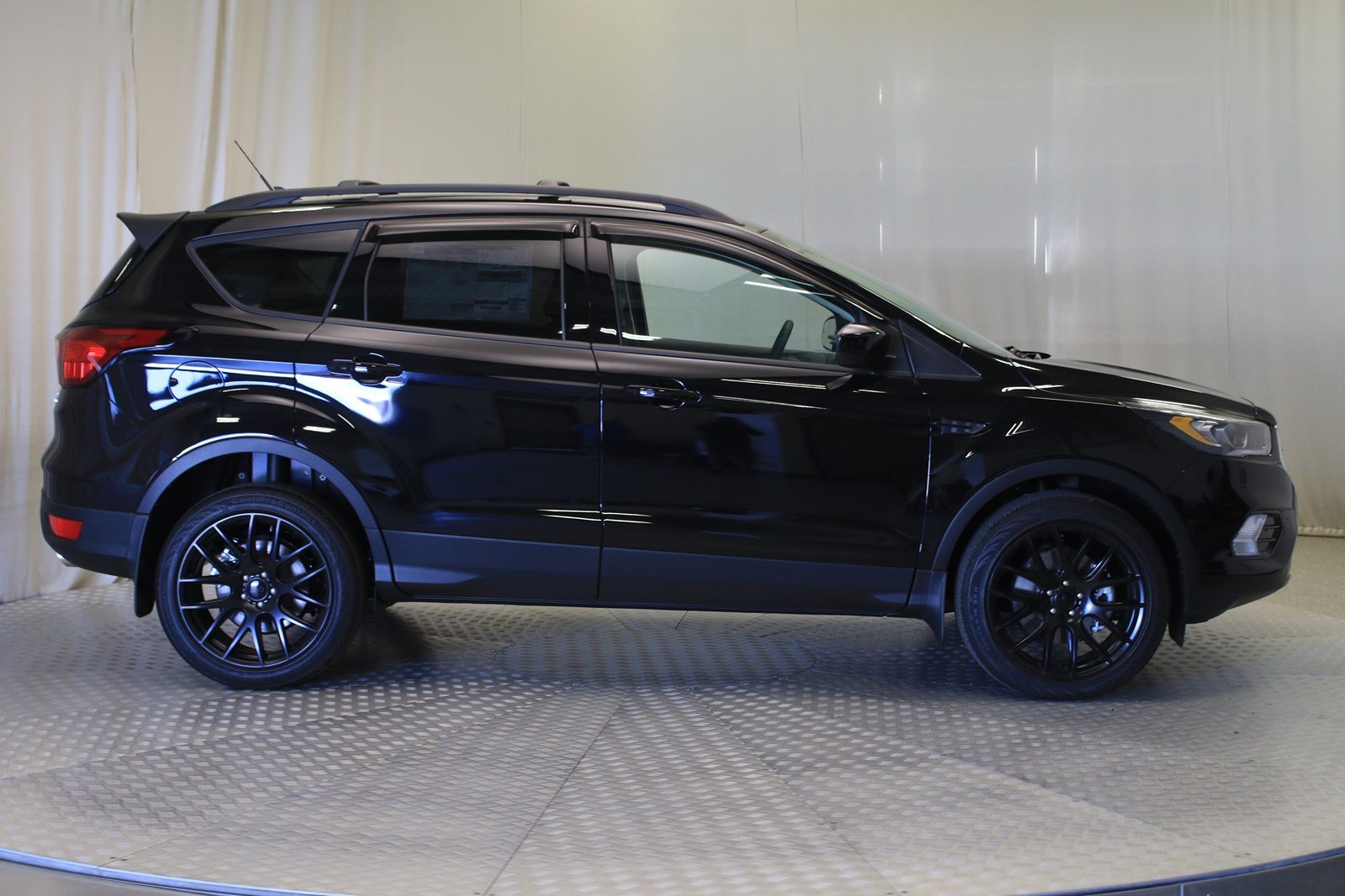 Pictures Of A 2019 Ford Escape